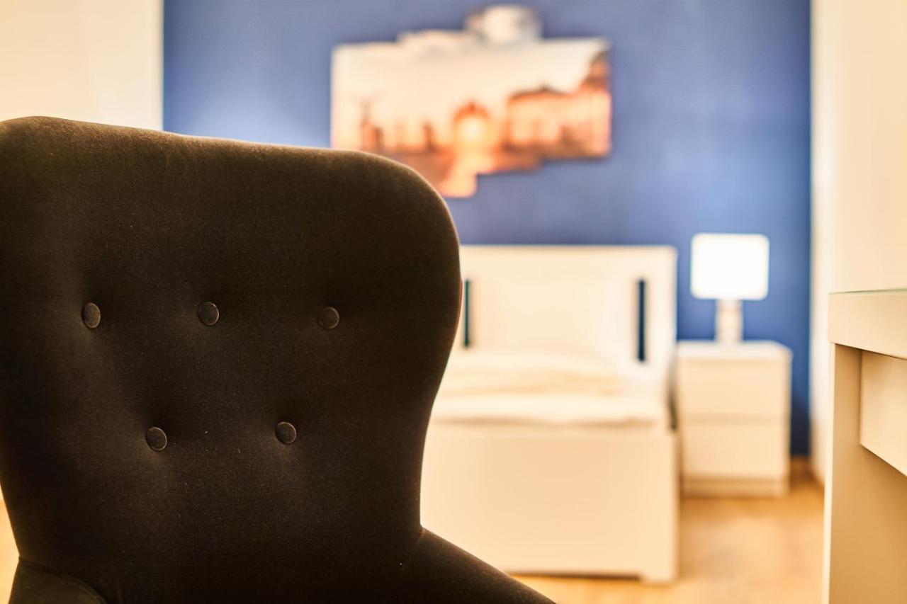 D20 Apartman | Boedapest Buitenkant foto