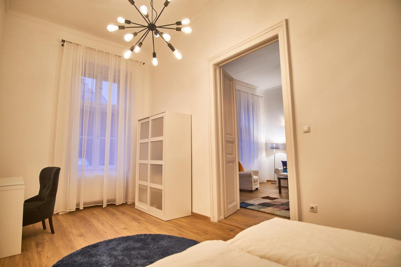 D20 Apartman | Boedapest Buitenkant foto