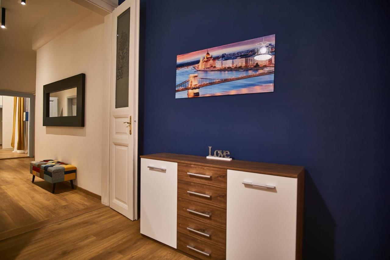 D20 Apartman | Boedapest Buitenkant foto