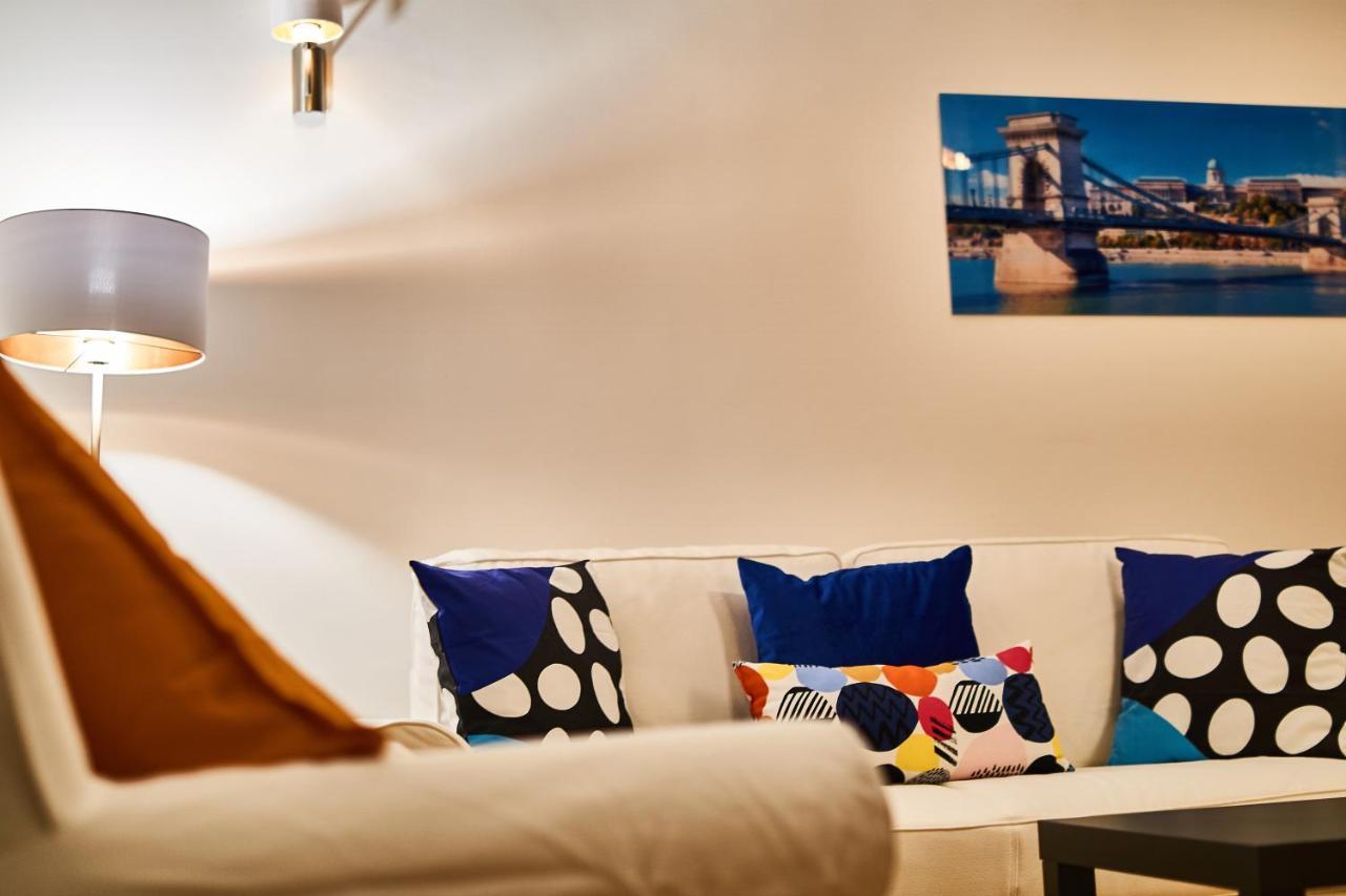 D20 Apartman | Boedapest Buitenkant foto