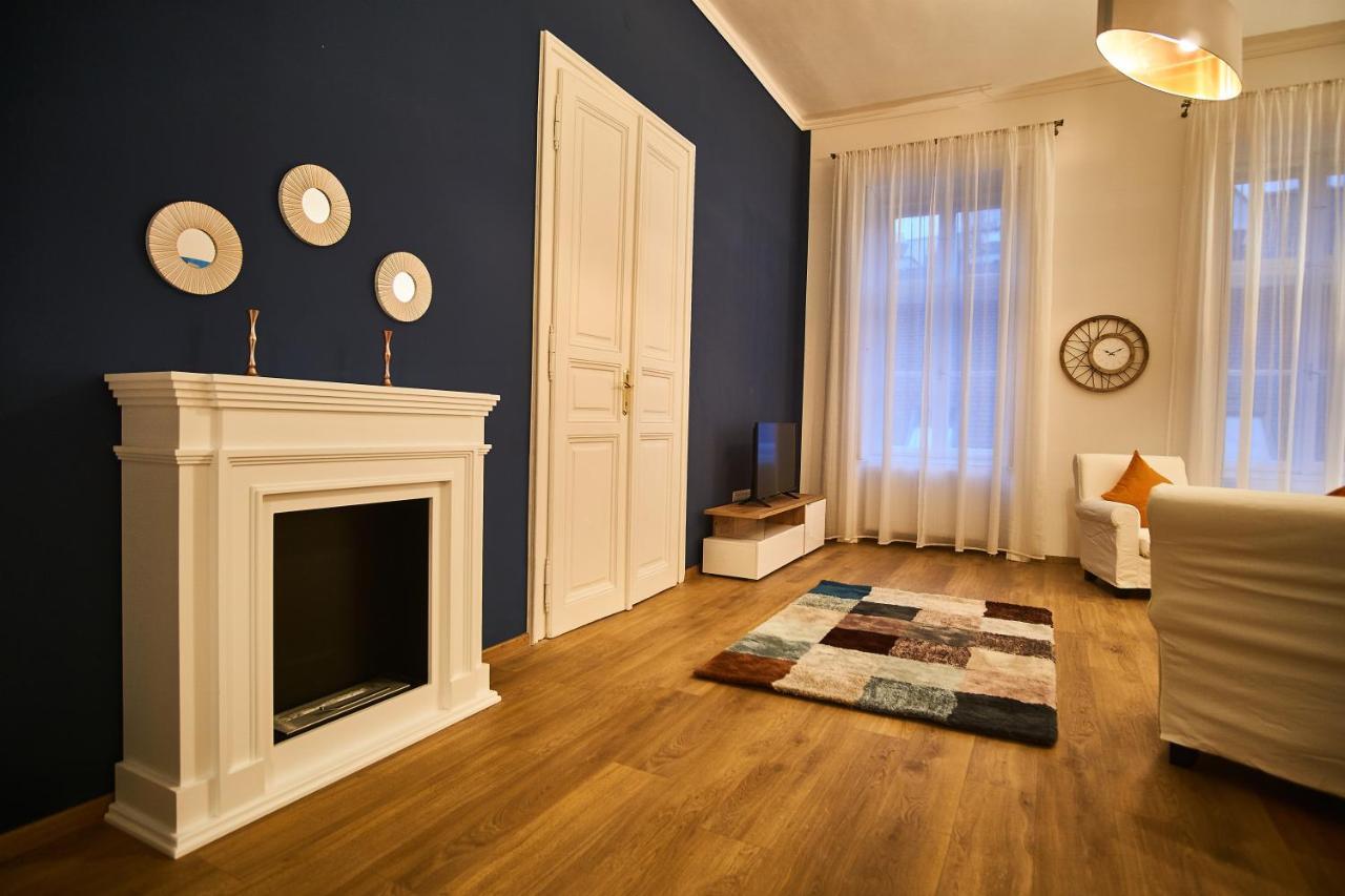 D20 Apartman | Boedapest Buitenkant foto