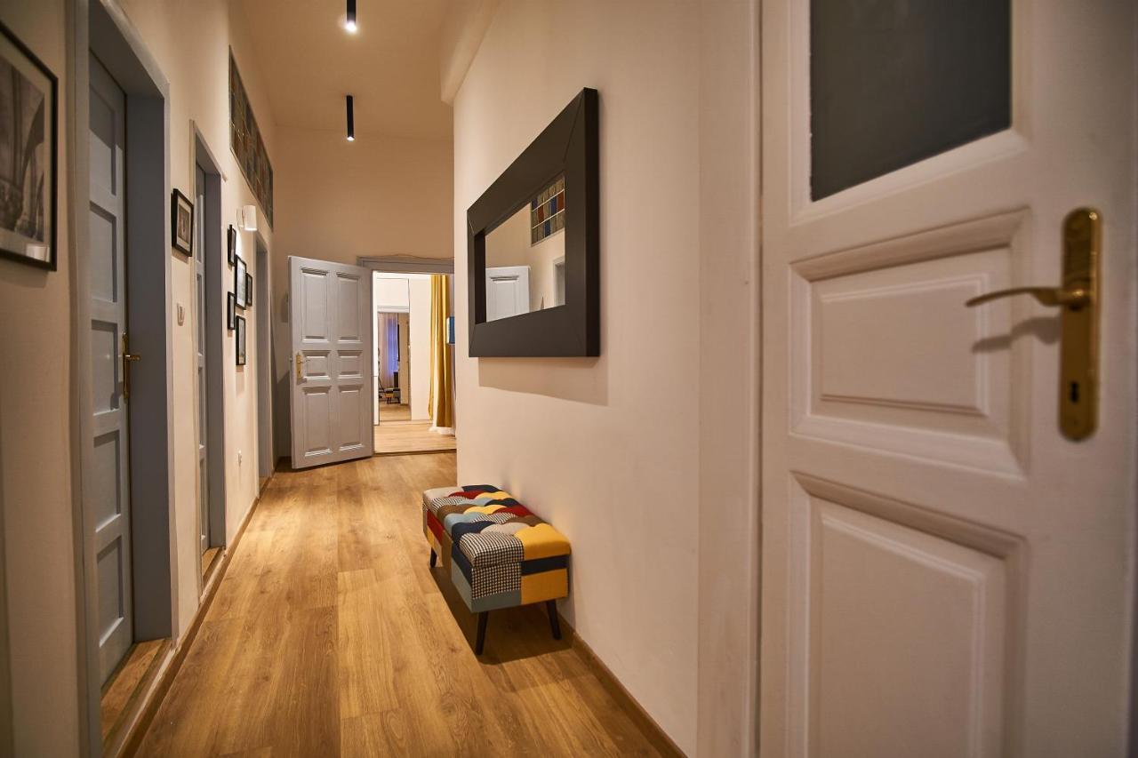 D20 Apartman | Boedapest Buitenkant foto