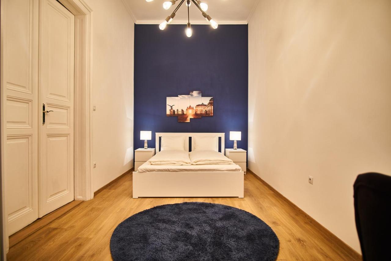 D20 Apartman | Boedapest Buitenkant foto