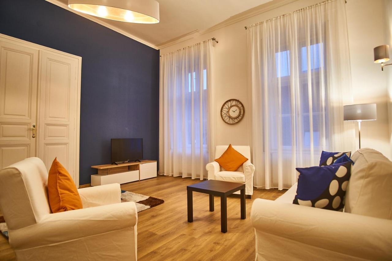 D20 Apartman | Boedapest Buitenkant foto